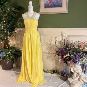 Yellow long chiffon with pearl necklace Prom dress